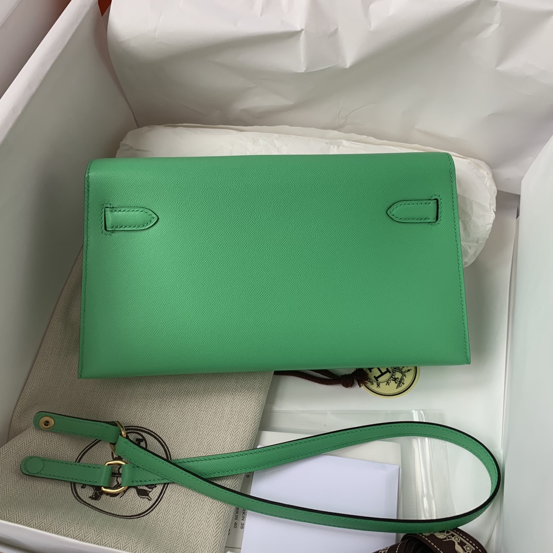 Hermes Kelly Elan Shoulder Bag in Green Epsom Leather 